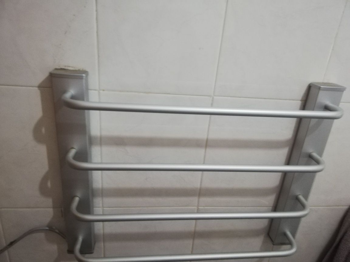 Toalheiro WC c função de secar c/ NOVO