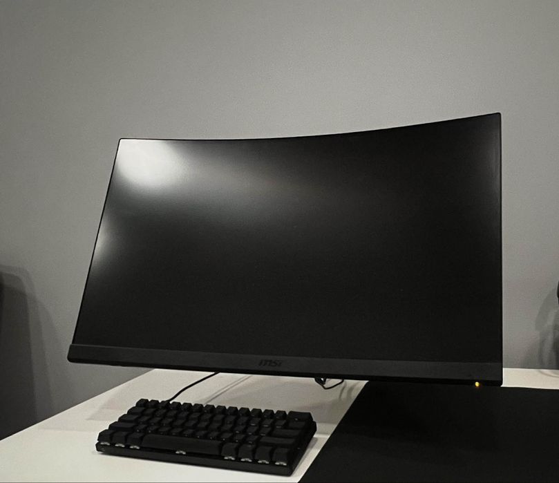 Zakrzywiony monitor gamingowy Msi G27CQ4E2 (1440p ,170 hz)