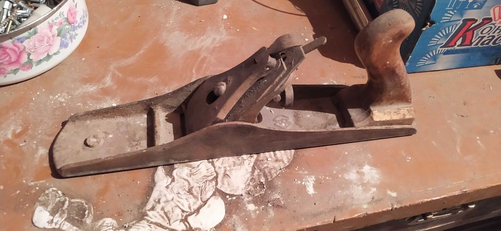 Рубанок металлический СССР (станок). Надежный столярный инструмент.