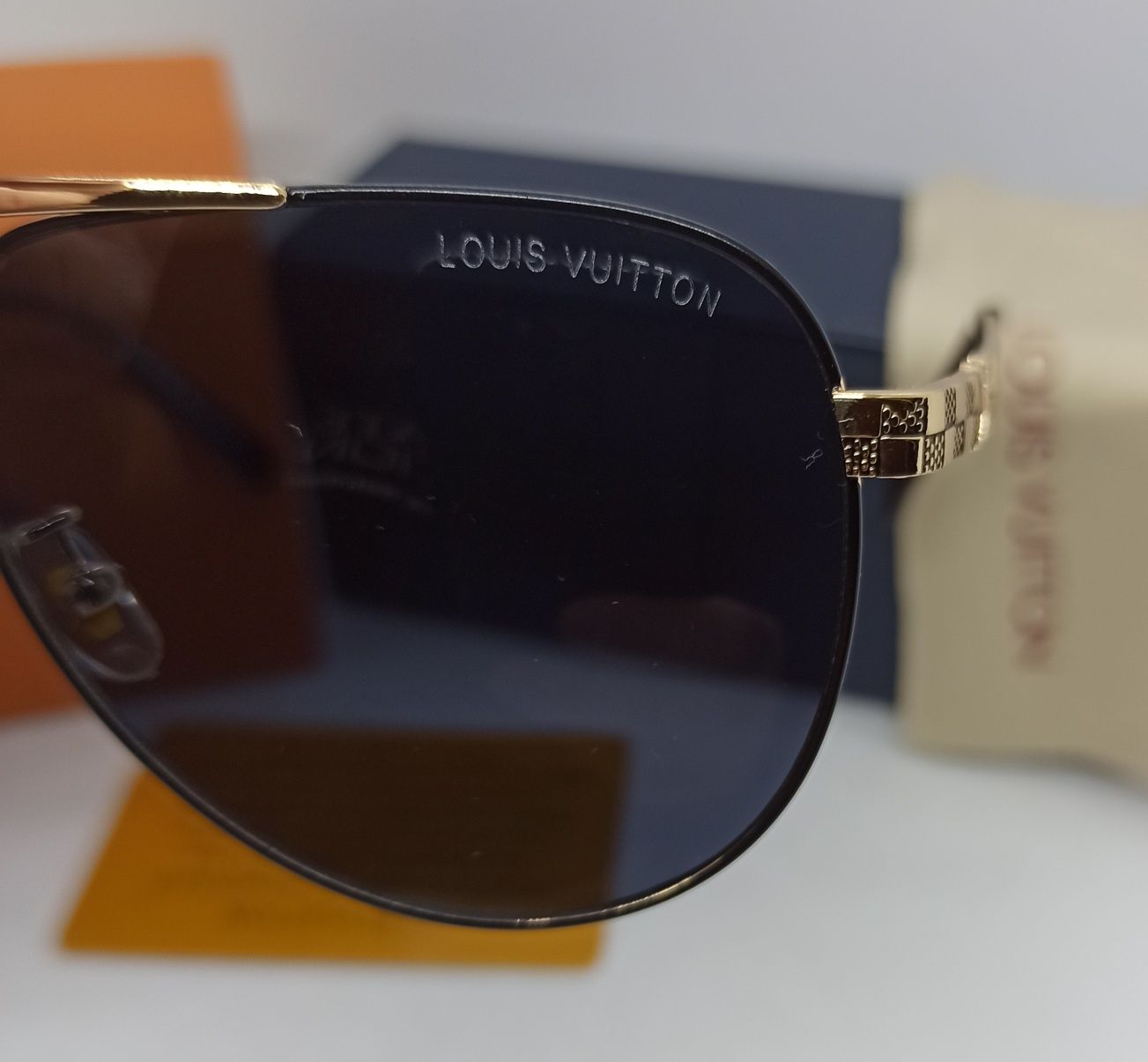 Louis Vuitton очки капли мужские черные в золотом металле в упаковке