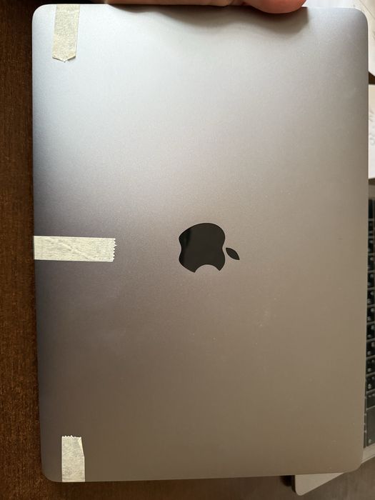 Экран на макбук а1989 / macbook A1989