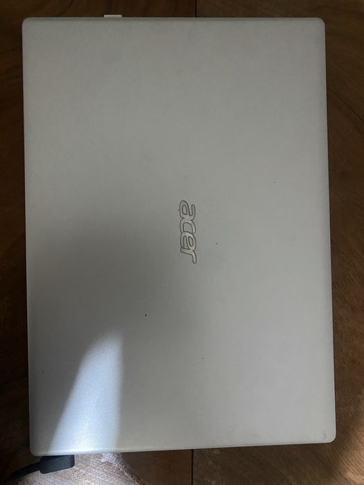 Acer Aspire A1114-33 – Portátil em perfeito estado!