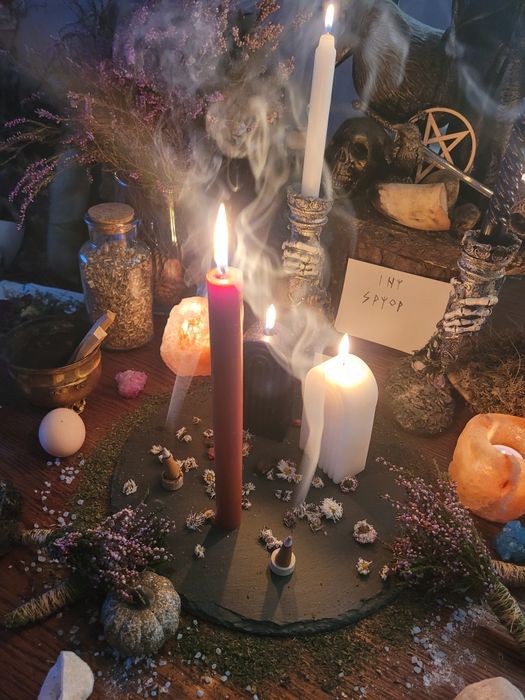 Rytuały , uroki , klątwy oraz oczyszczenia