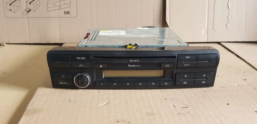 Radio radioodtwarzacz blues 1Z0035152D Skoda Octavia II fl