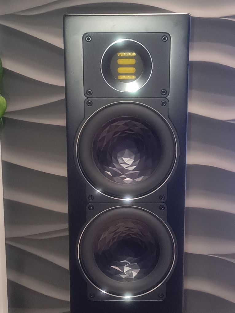 Elac FS 407 już kultowe