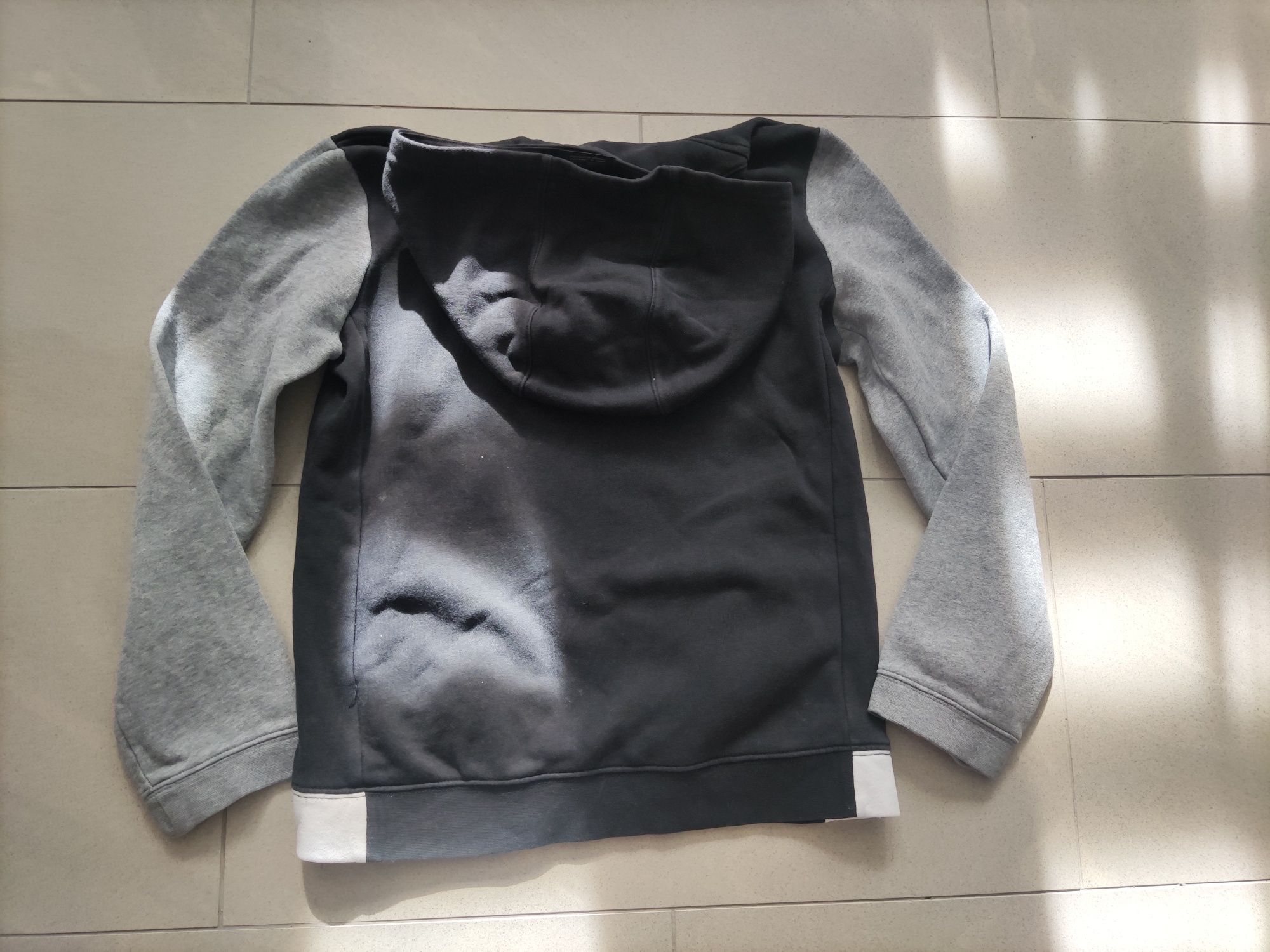 Bluza Nike rozm 147-158cm + koszulka gratis