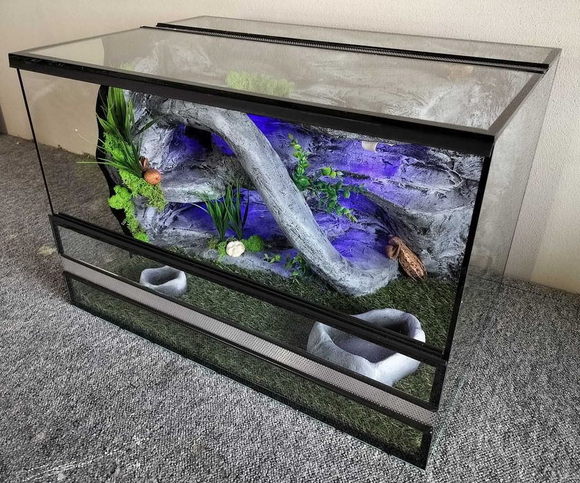 Terrarium z wystrojem dla małego pytona, zbożówki, TW23Sz2L, AquaWaves