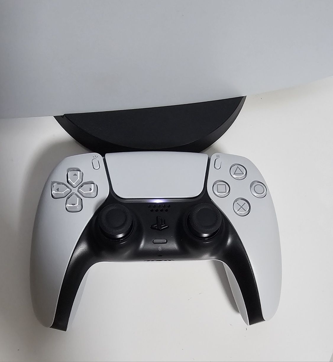 Playstation 5 825 gb + джойстик и коробка