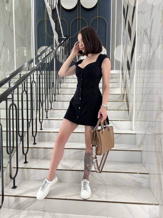 Сукня чорна міні