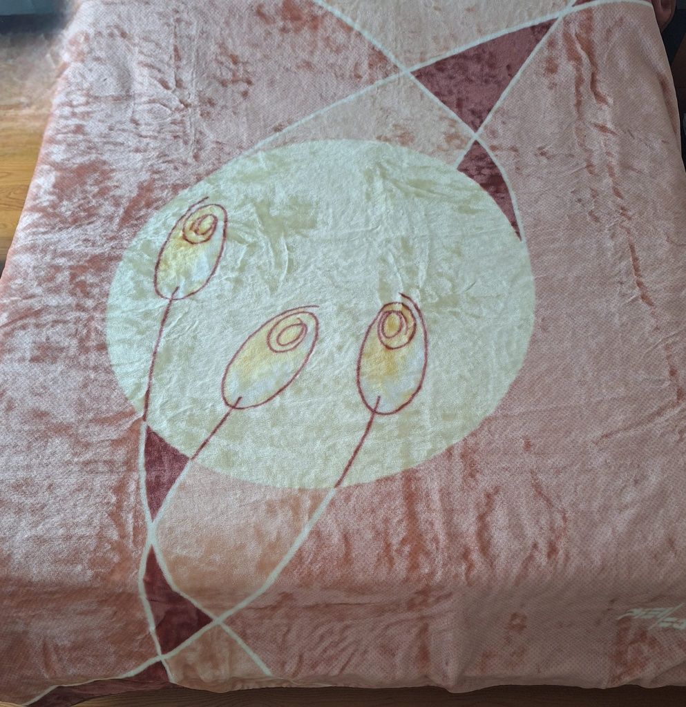 Cobertor felpudo em ótimo estado