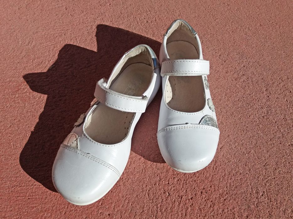 Sapatos de Menina AGM - Branco - Tamanho 29 - como Novos