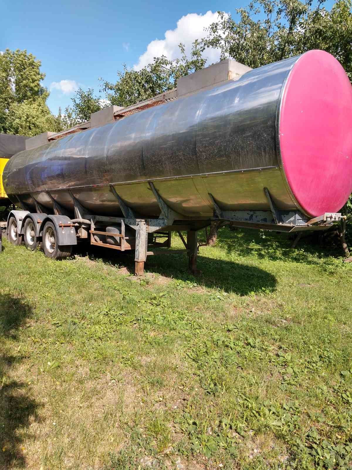 Продам напівпричеп цистерну харчову