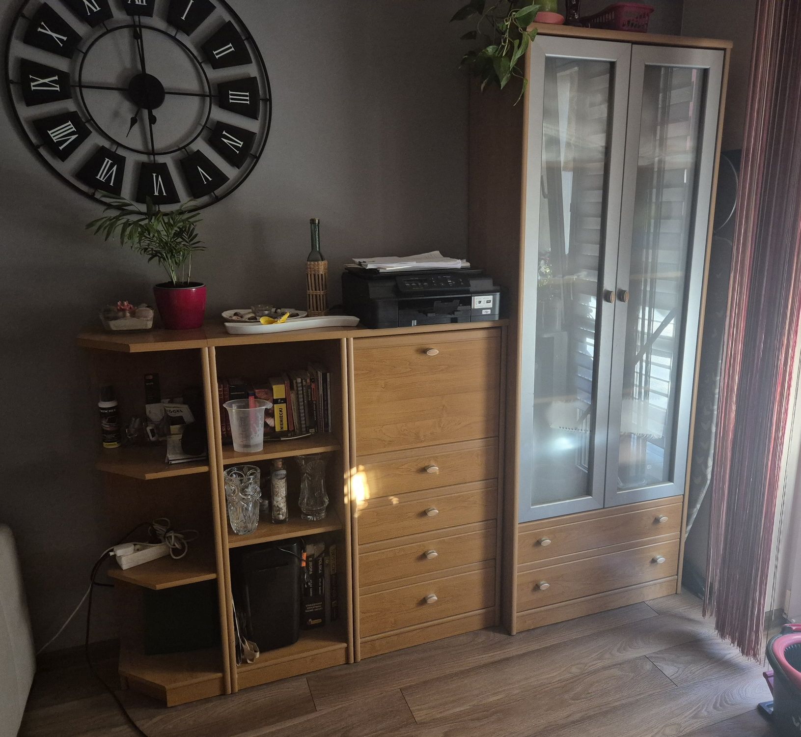 Meble pokojowe do salonu/sypialni