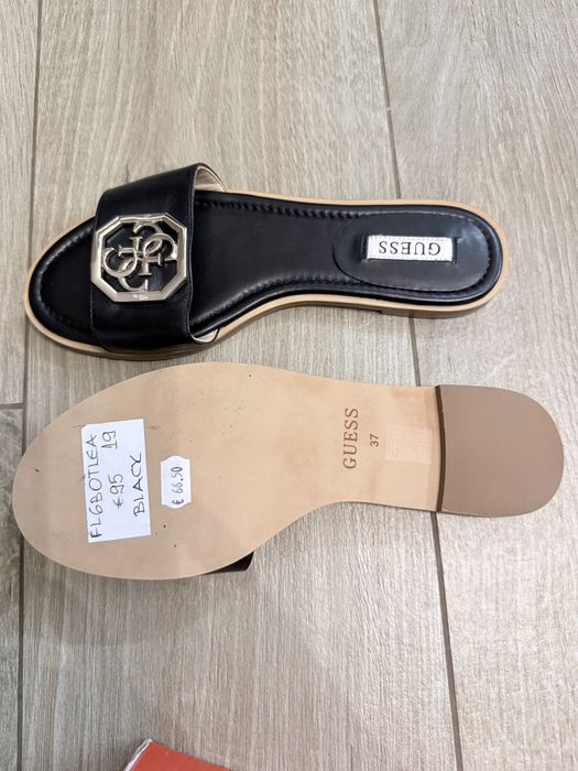 Шлепанци guess , новые