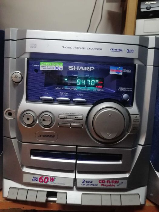 Wieża Sharp CD-XP120 z głośnikami