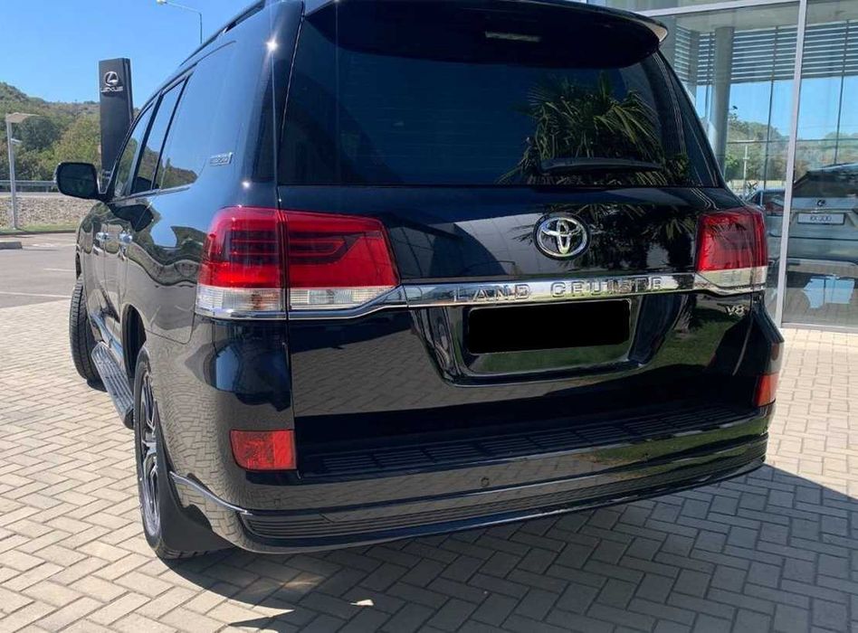 Обвіс зад бампера Executive Lounge Toyota Land Cruiser 200 2015-2021