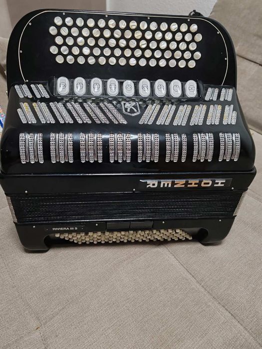 Продам Hohner Rivera ||| S