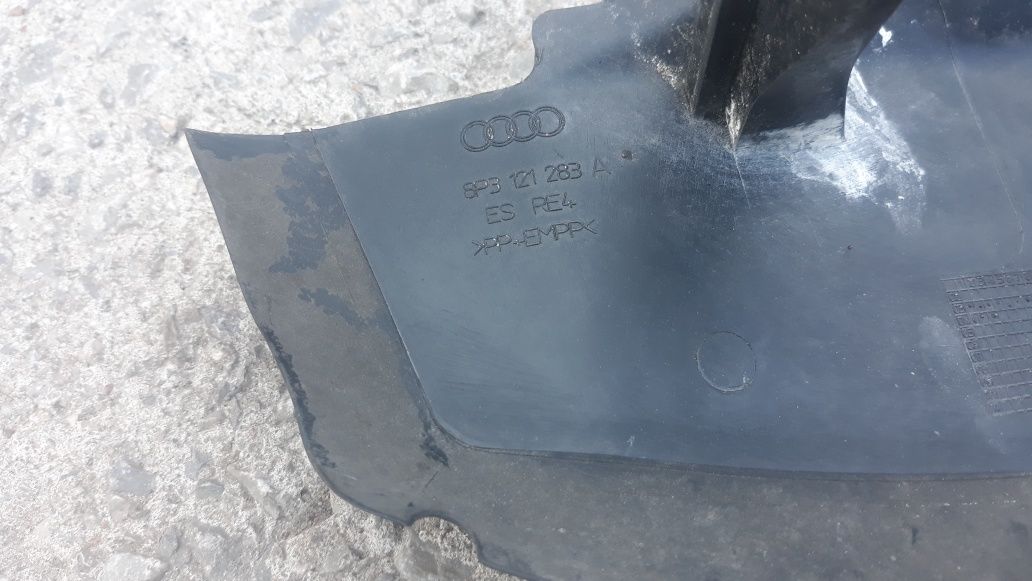 Audi a3 8p wlot powietrza wiatrołap kierownica powietrza