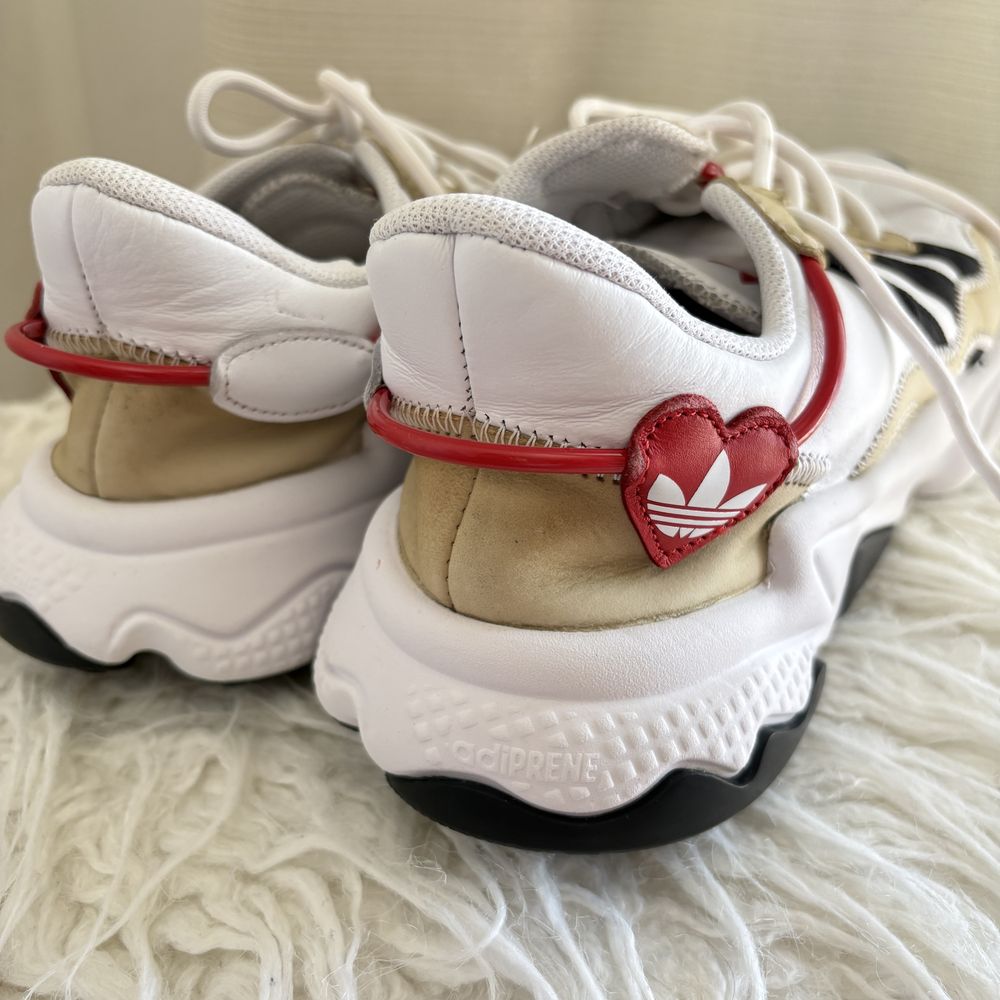 Adidas Ozweego Cremes