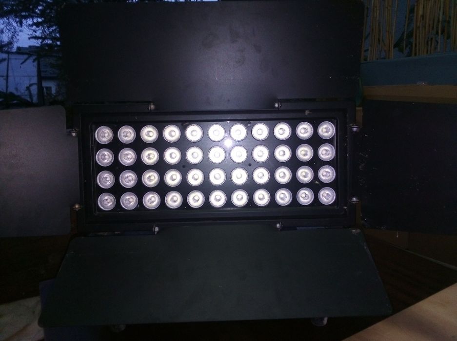 Led Прожектор (освітлення)44х10w пара