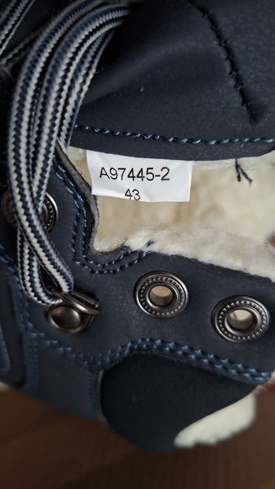 Śniegowce nowe w modnym kolorze rozmiar 43