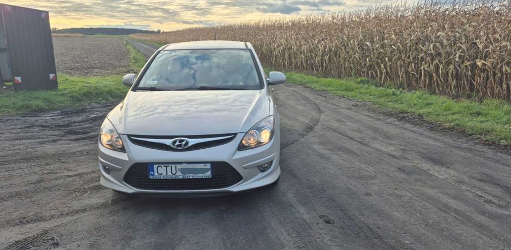 Hyundai  i30 benzyna, niski przebieg