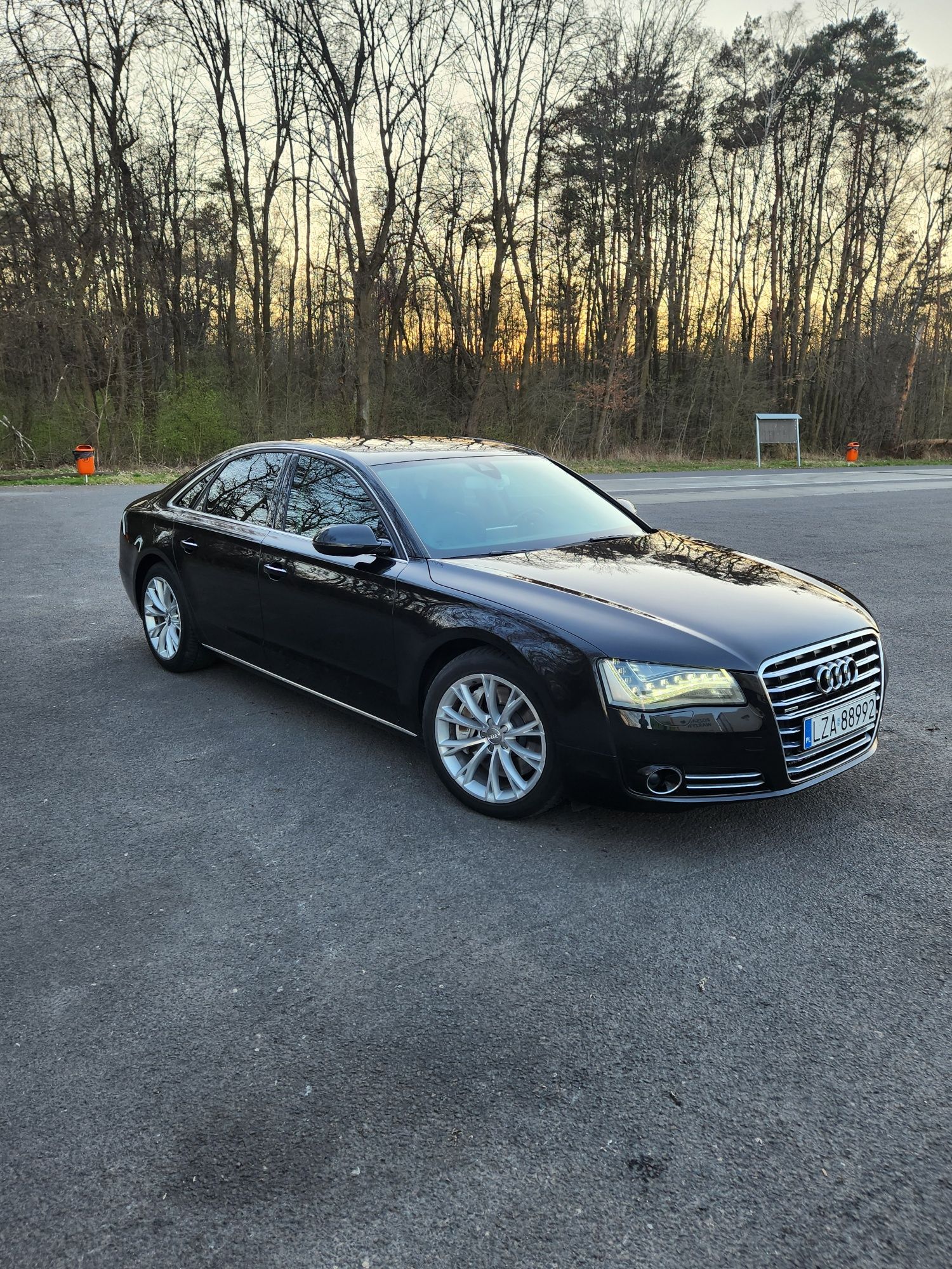 AUDI A8 D4 4.0 TFSI Dociagi Aktywny wydech Noktowizor Aktywny tempomat