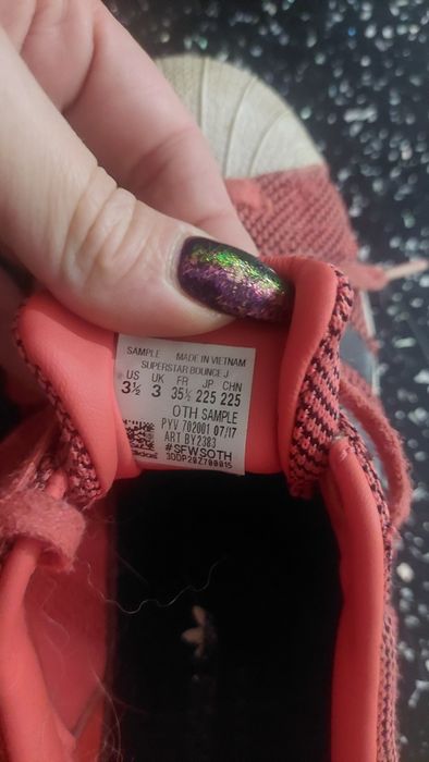 Świetne adidasy orange tanio