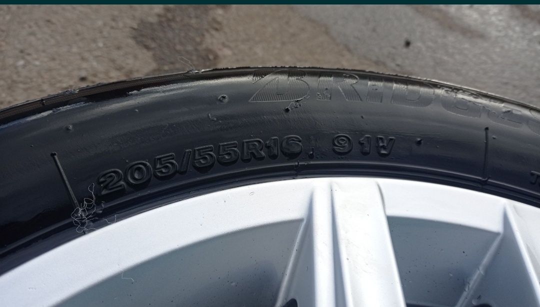 2020 рік Bridgestone 205 55 R16