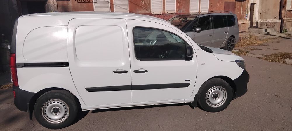 Мерседес сітан )