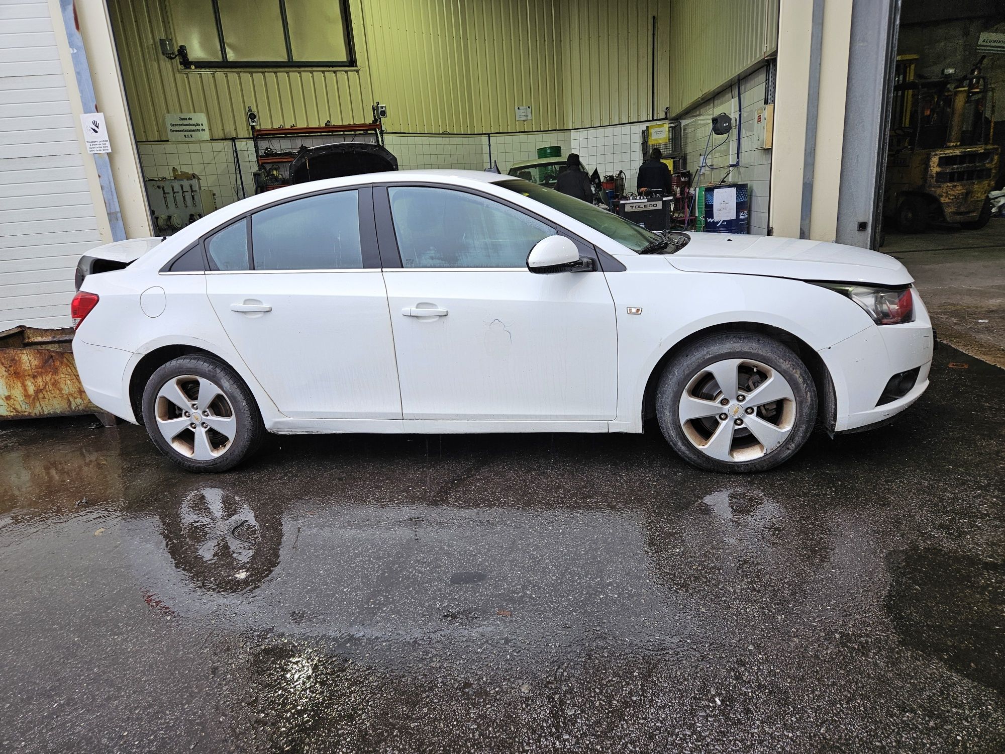 Chevrolet Cruze 2.0D de 2011 para peças