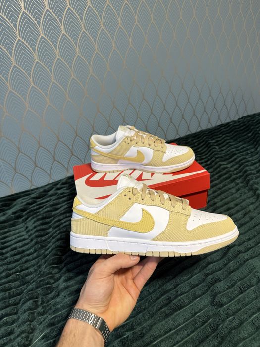 nike dunk low yellow