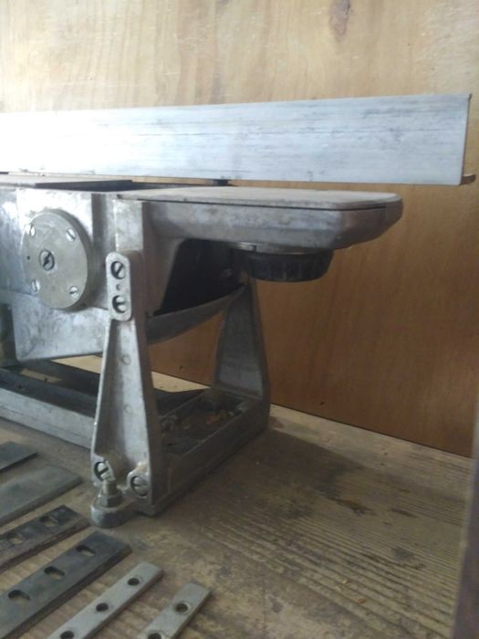 Рубанок электрический 36 В, 600 Вт