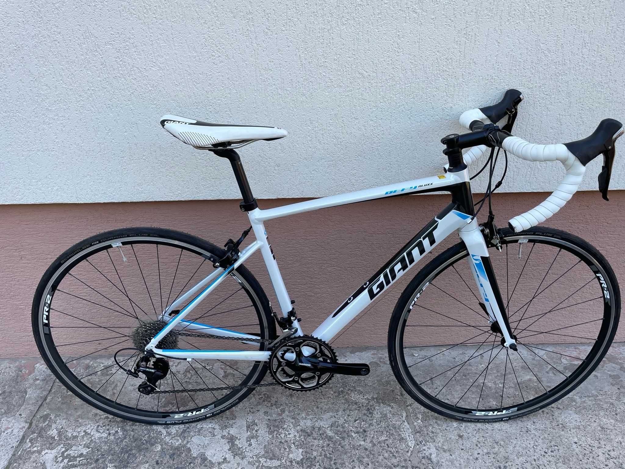 Rower szosowy Giant Defy, Shimano 105 2x11