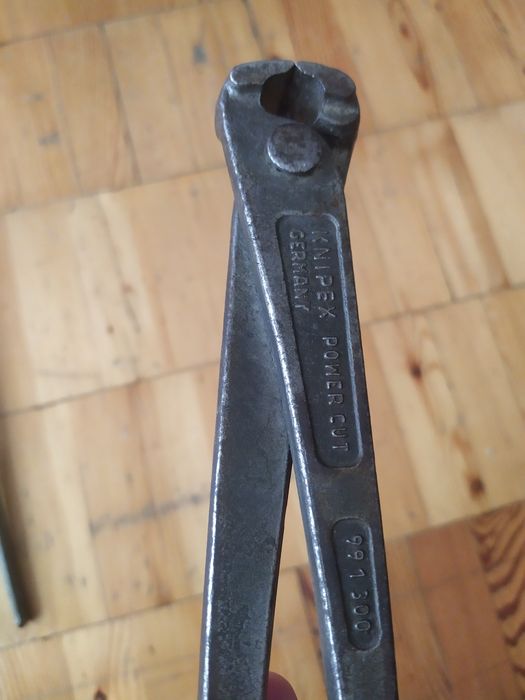 Інструменти  кніпекс