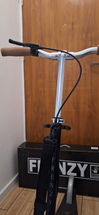 Hulajnoga miejska FRENZY 230MM dual brake recreational czarna