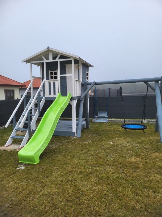 Plac zabaw, domek, ślizg, huśtawki, gniazdo