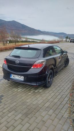 Opel astra h gtc