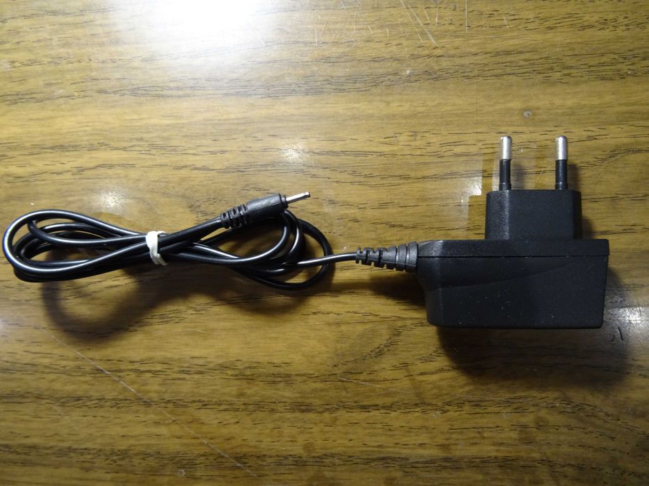 Зарядное устройство ACP-12E (для телефонов "Nokia", тонкий штекер).