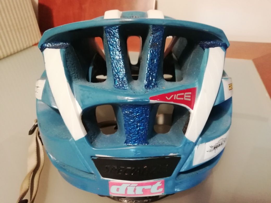 Capacete Bicicleta Specialized	Usado em bom estado!