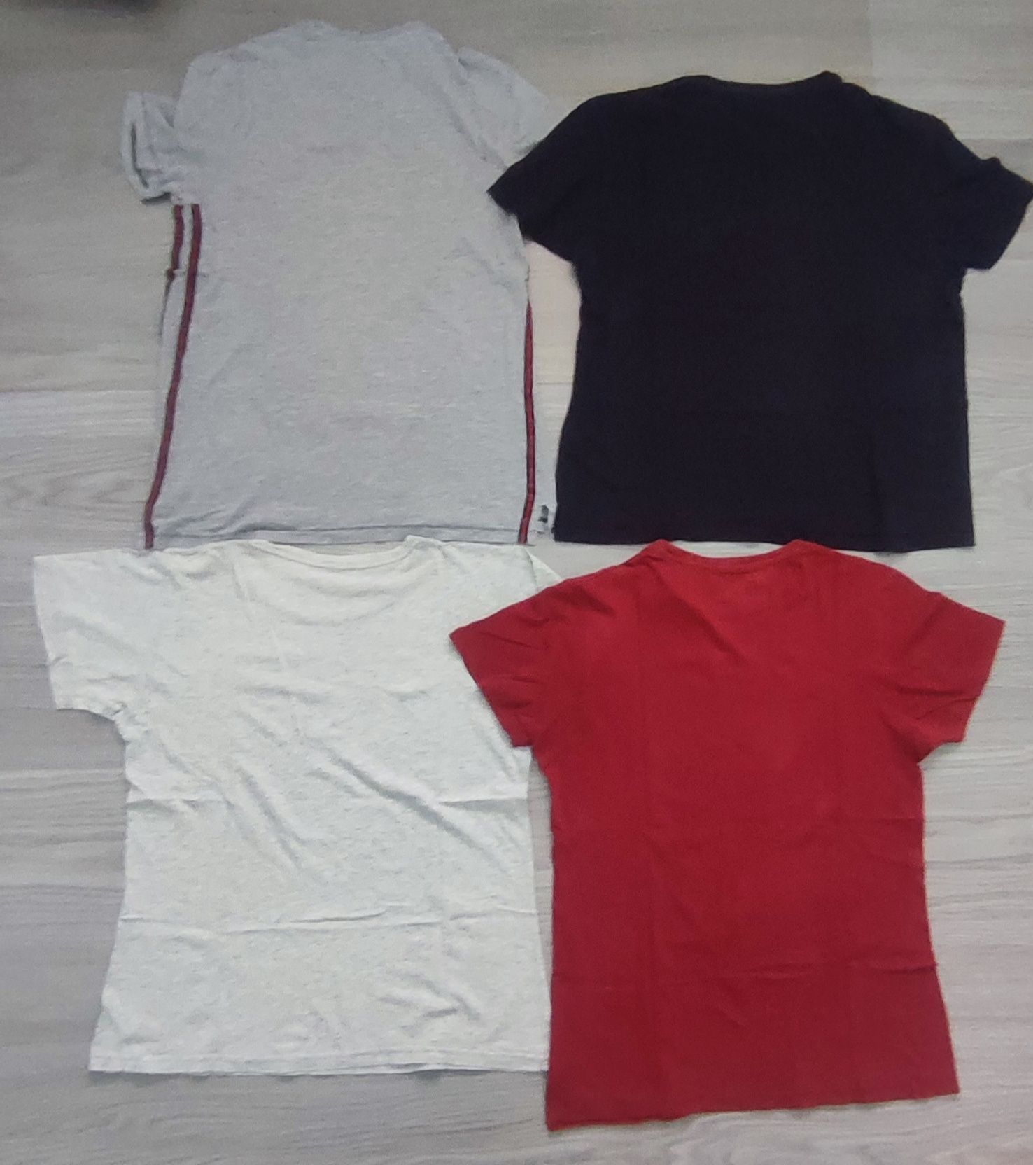 4 t-shirts de marca só 12€