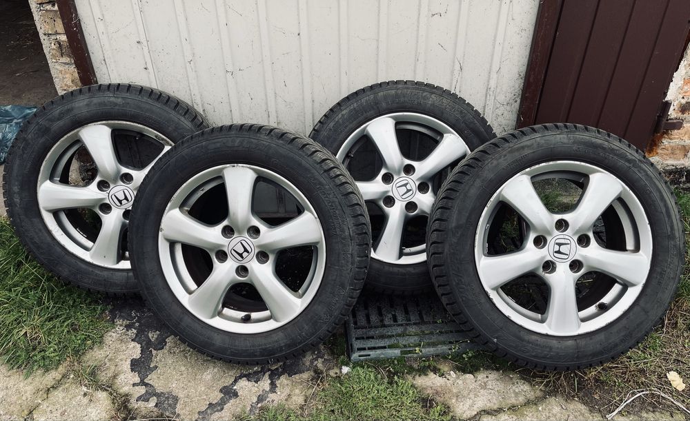 Alufelgi + opony zimowe 205/55/16 Honda Civic VIII ufo