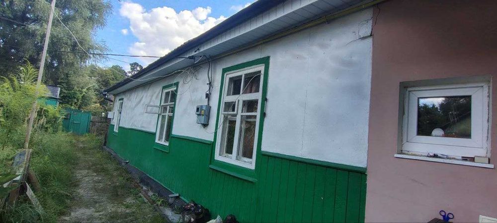 Частина будинку в житловому стані. 3 кімнати.