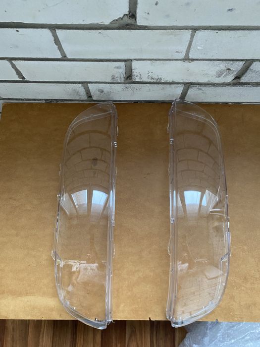 Продам стекла фар БМВ е39 рестайл. Стекла відмінної якості.