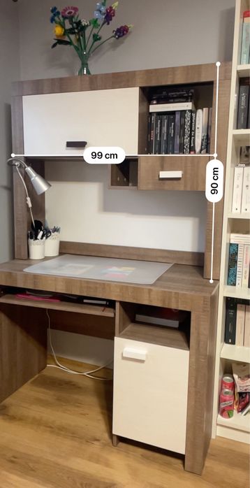 Biurko z ndstawką i regałem