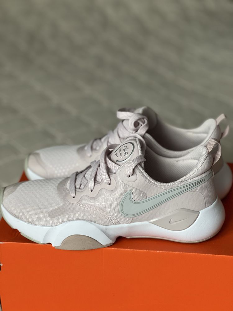 Продам кросівки nike 38 розмір