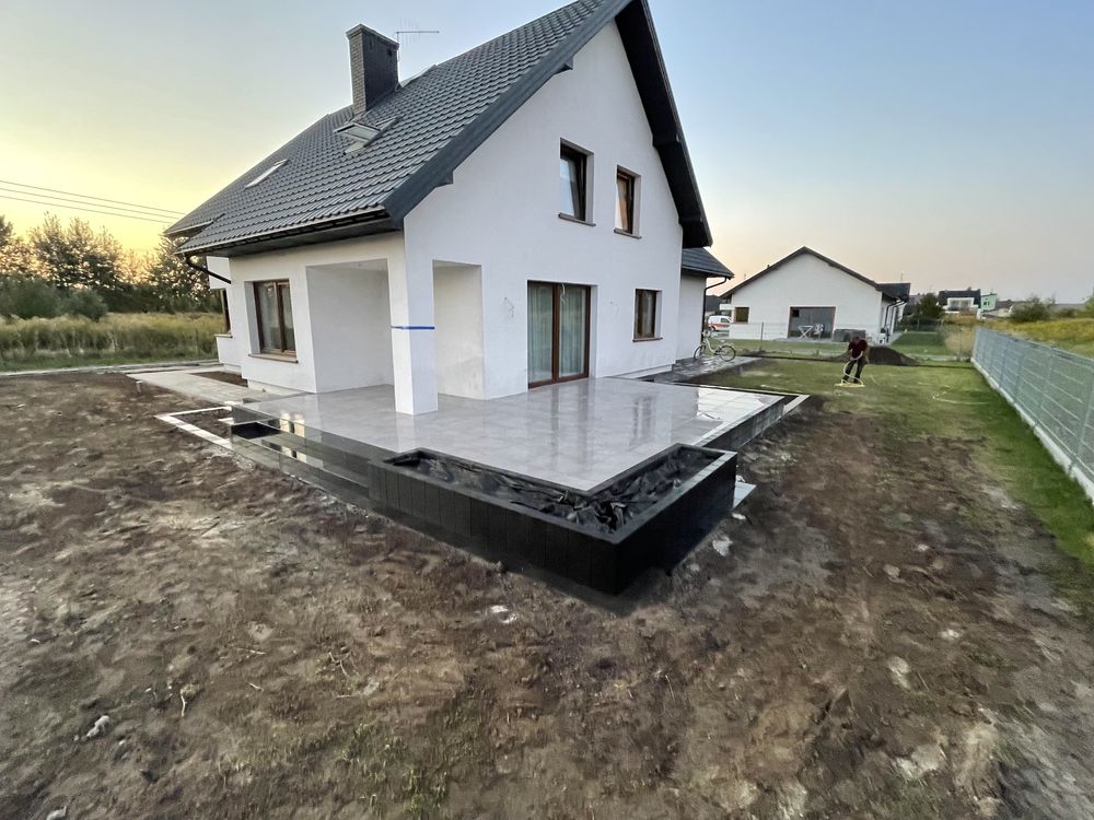 Kompleksowe Układanie Kostki Brukowej oraz Mycie