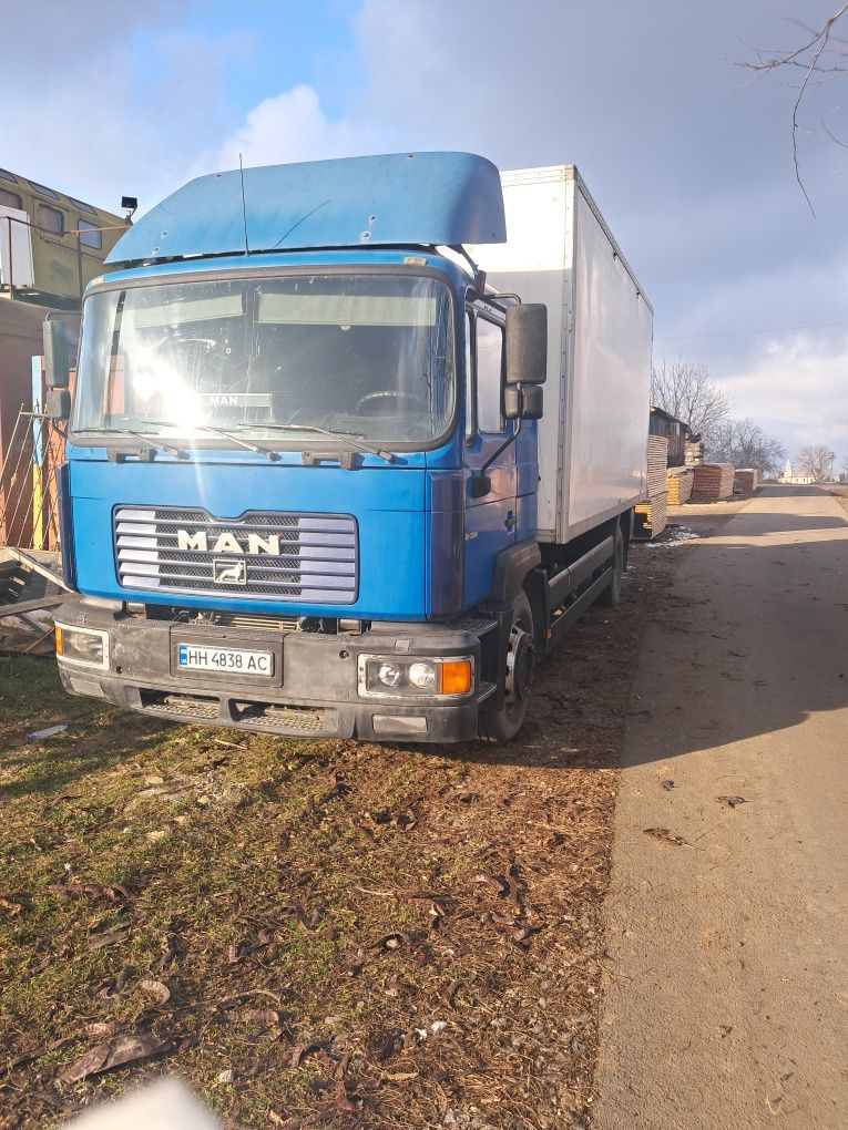 Продам мерса 817