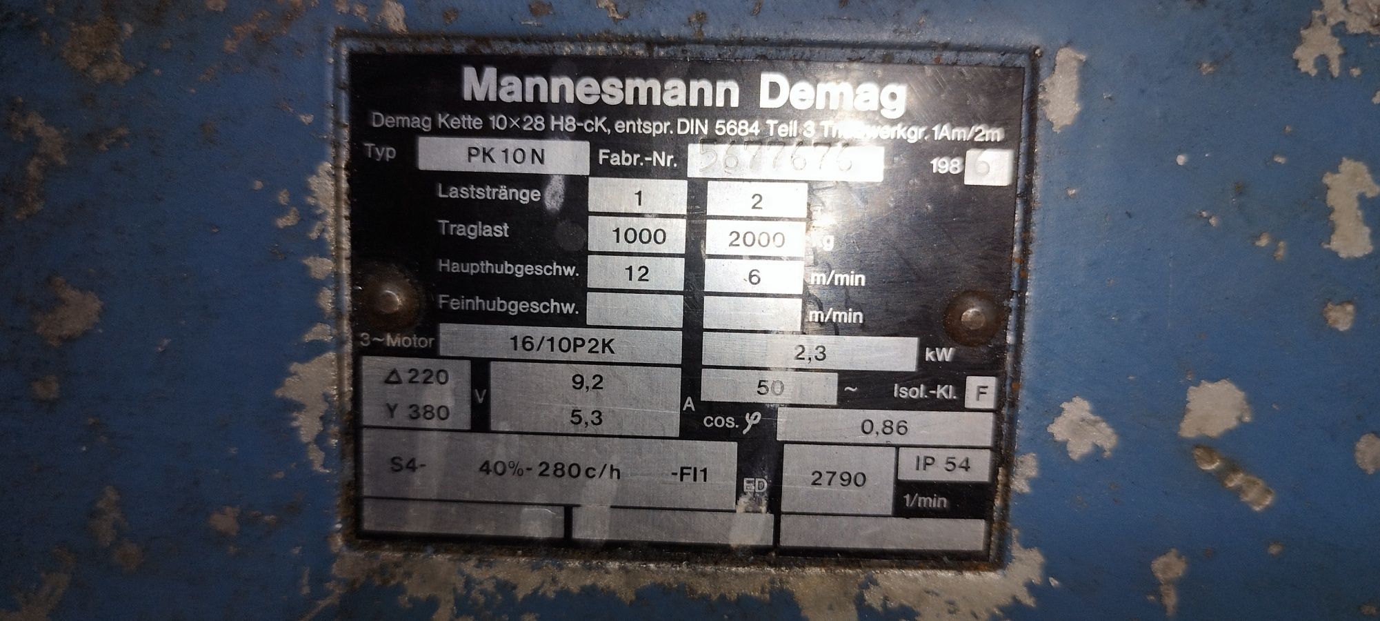 Wciągarka łancuchowa Demag do 2000kg  w zestawie łańcuch i hak