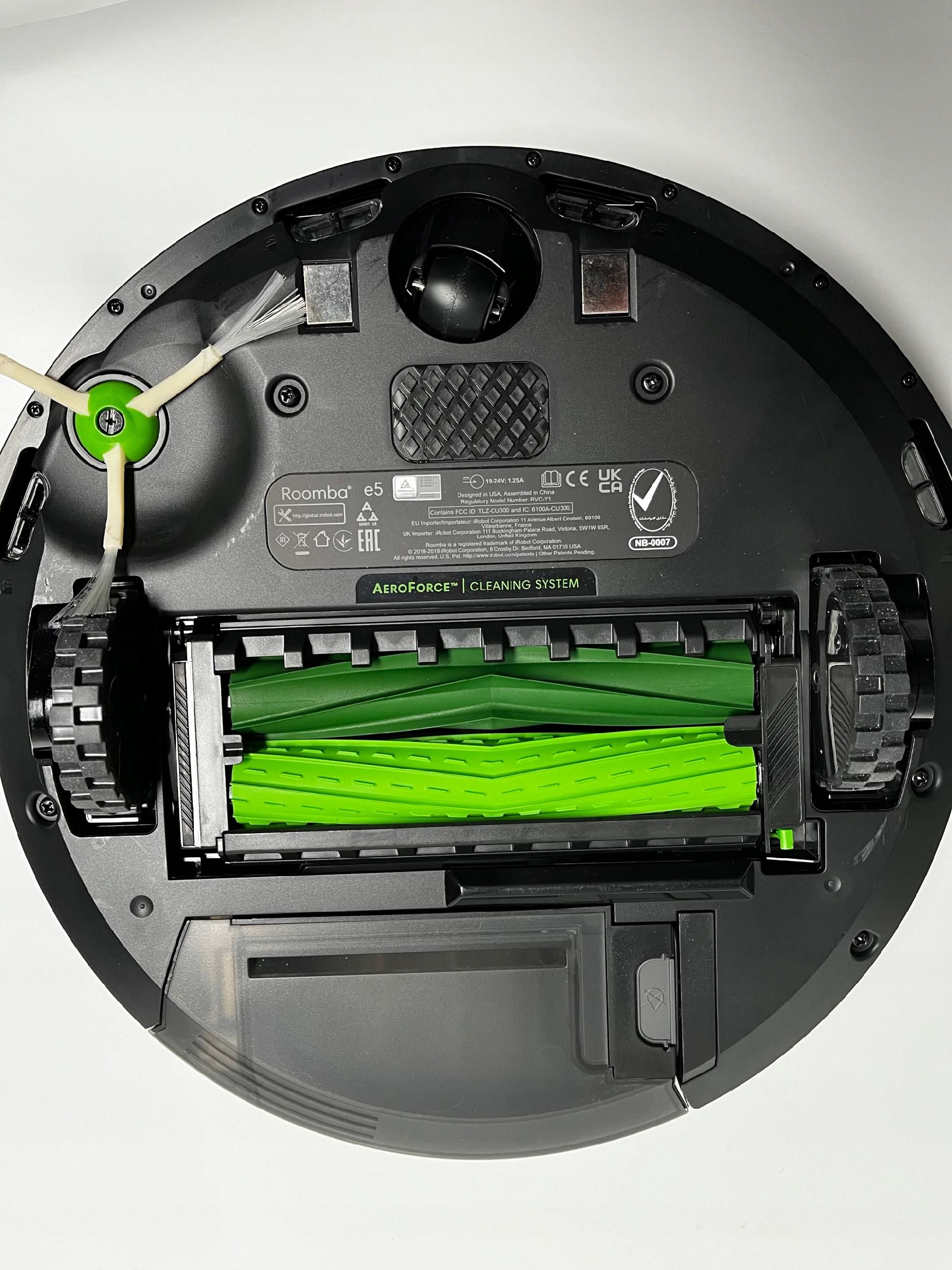 Robot sprzątający iRobot e5 e5158 czarny